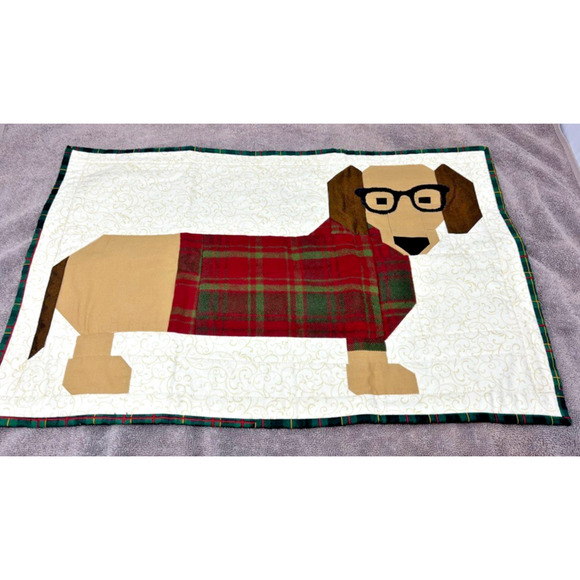 Handmade Quilt Dachshund In Glasses Sampler Wall Hanging Applique Table Topper - Picture 1 of 10